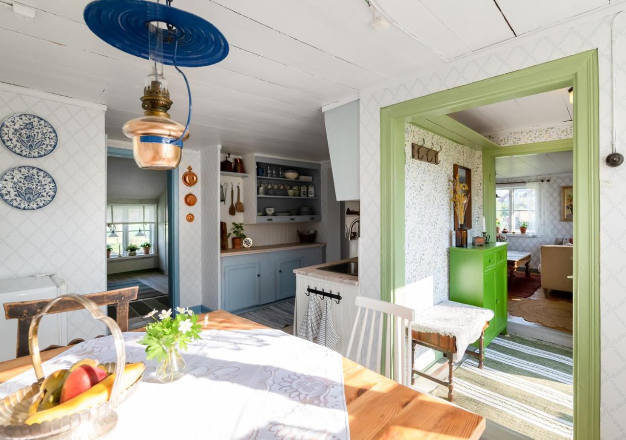 Rustik Stuga Med Lantlig Kaensla Naera Oerebro City Exterior foto